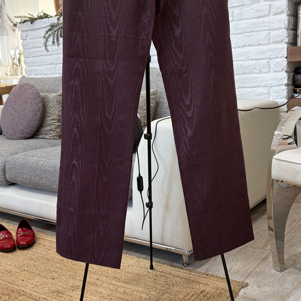 Burgundy L - Picture 2 of 3